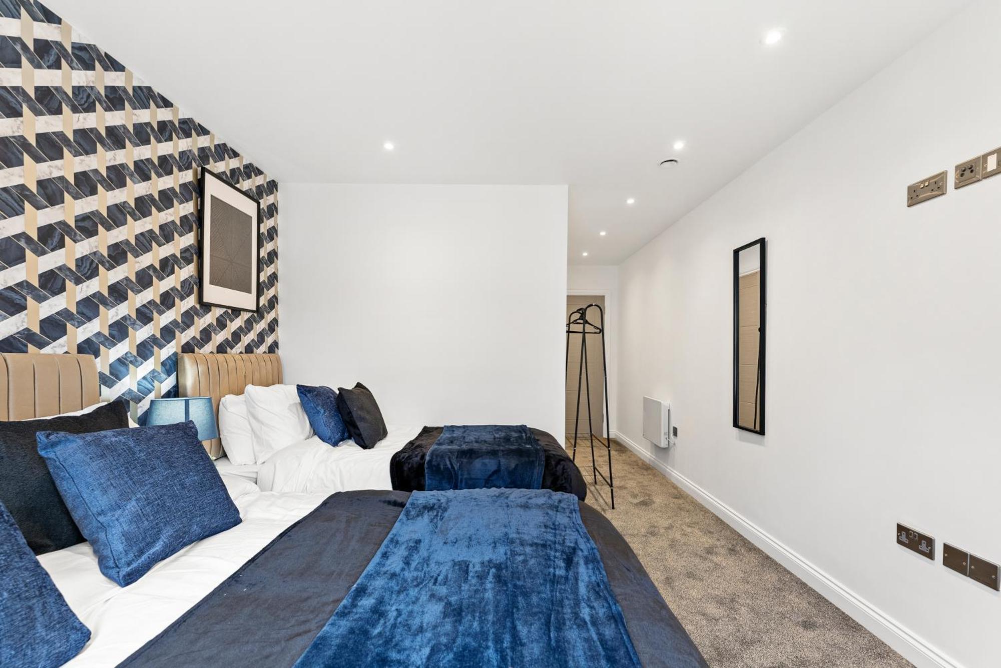 Stylish Large Leeds Apartment - Parking Buitenkant foto