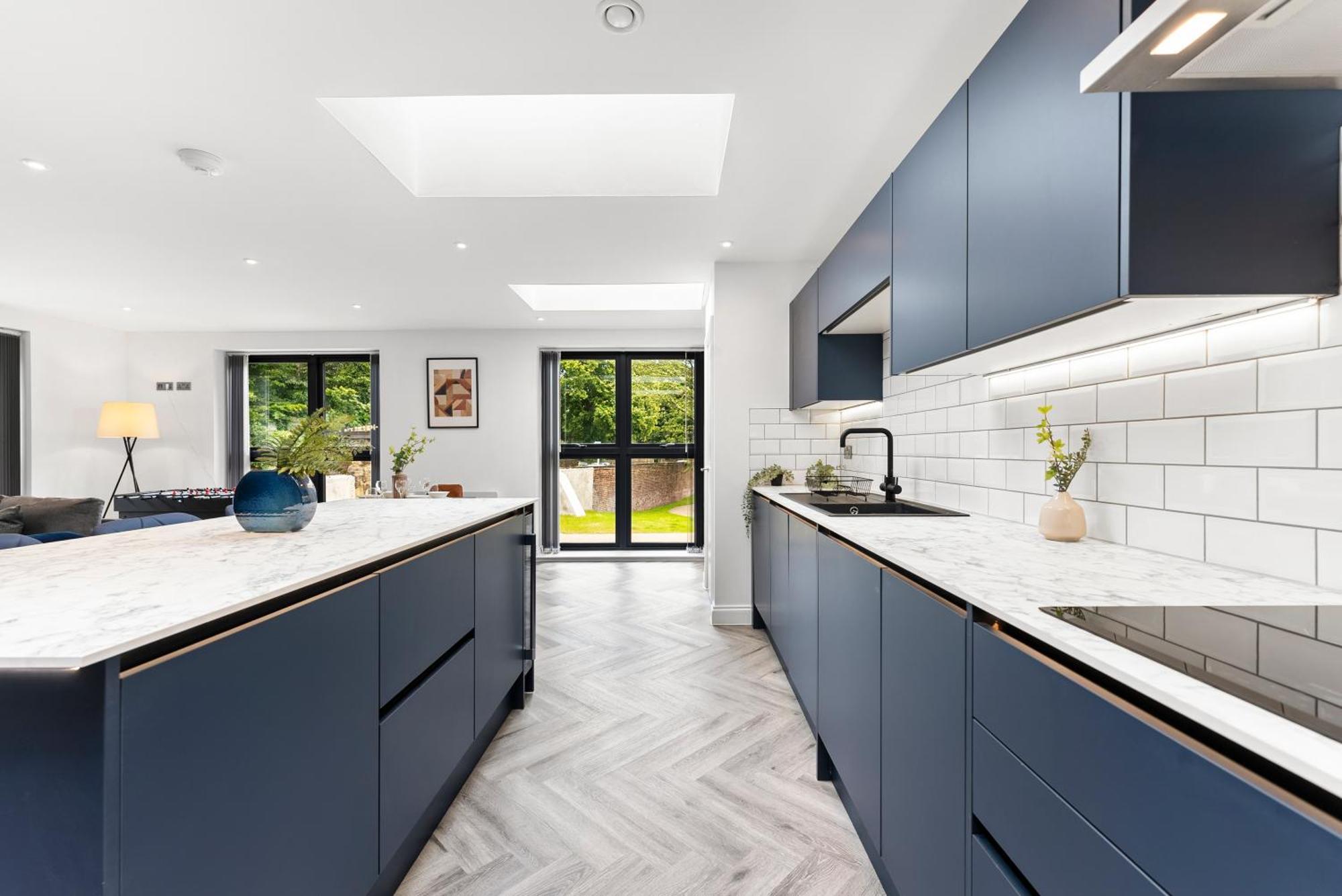 Stylish Large Leeds Apartment - Parking Buitenkant foto